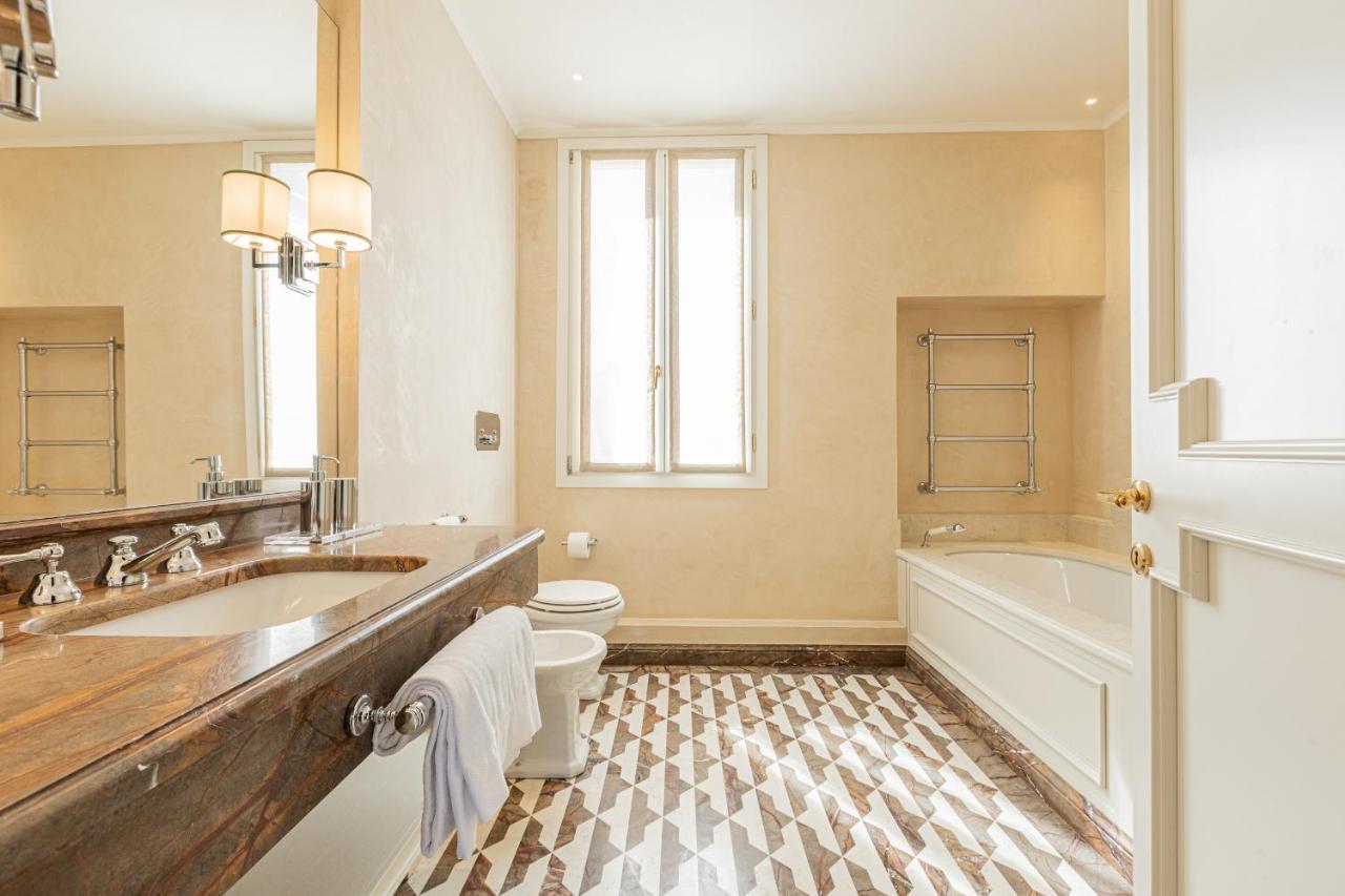L'Opera Divina- Dimora Italia - Apartman Velence Kültér fotó